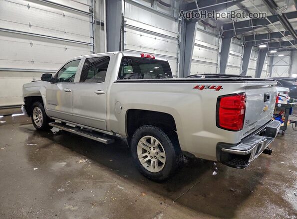 3GCUKREC9JG643592 2018 CHEVROLET SILVERADO Серебряный Задняя левая четверть