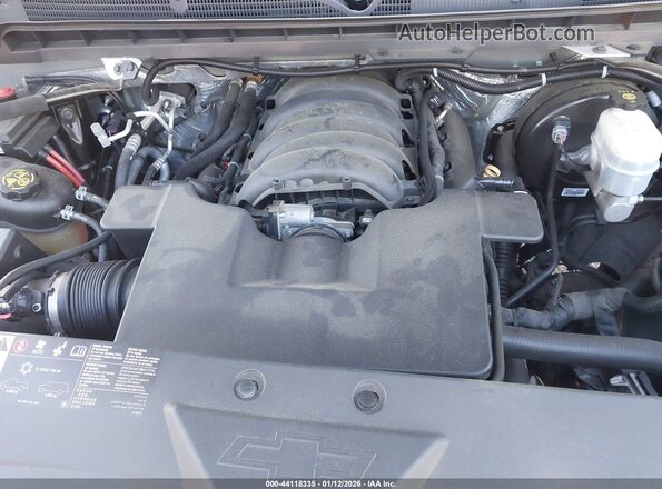 3GCUKSEC2JG394897 2018 CHEVROLET SILVERADO Серебряный Вид сзади