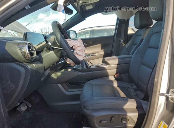 3GNAXPEG9TL158706 2026 CHEVROLET EQUINOX Gray Widok wnętrza z przodu