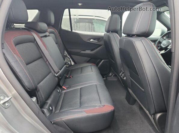 3GNAXTEG5TL271299 2026 CHEVROLET EQUINOX Silver Հետևի նստատեղերի տեսք