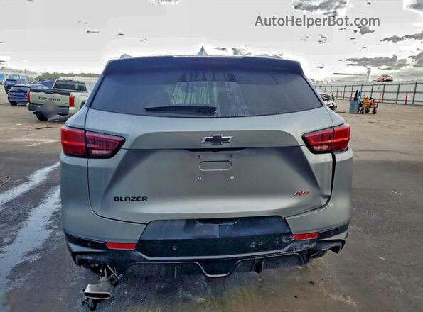 3GNKBERS2SS114279 2025 CHEVROLET BLAZER Gray Вид ззаду