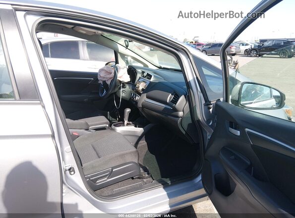 3HGGK5H43KM700707 2019 HONDA FIT White Вид салону спереду
