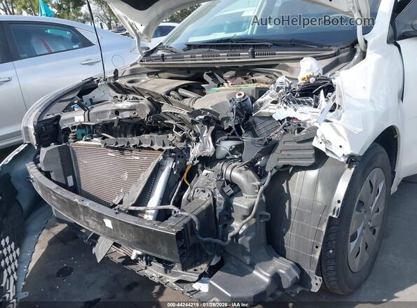 3KPA24AB3KE205540 2019 KIA RIO White 