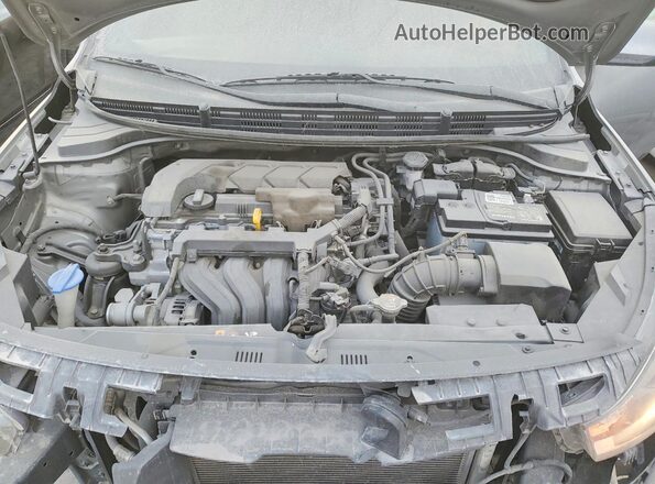 3KPA24AD0ME366061 2021 KIA RIO Silver Vista del compartimento del motor