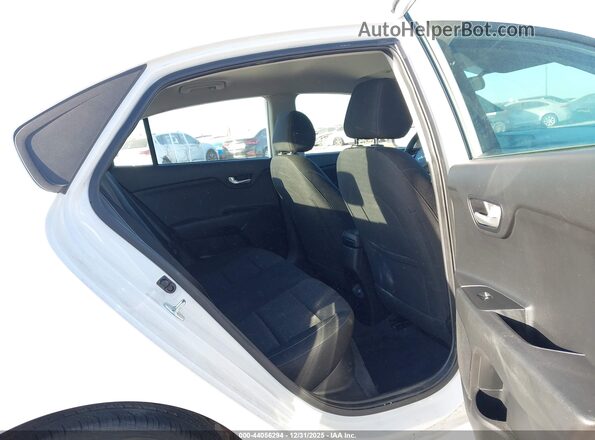 3KPA24AD0PE567799 2023 KIA RIO White VIN կոդի պիտակի տեսք