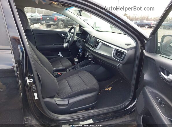 3KPA24AD1LE311391 2020 KIA RIO Черный Вид салона спереди