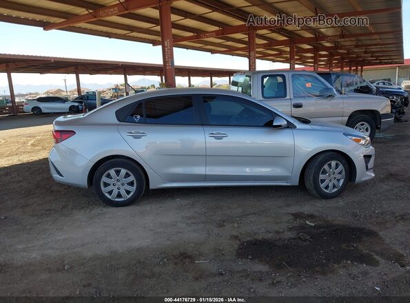 3KPA24AD2PE615805 2023 KIA RIO Silver 