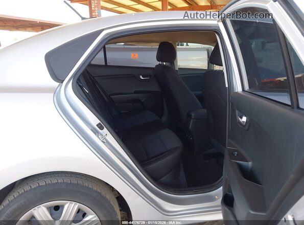 3KPA24AD2PE615805 2023 KIA RIO Silver 