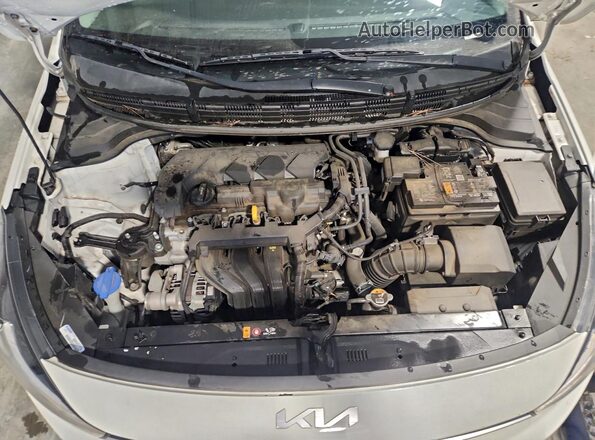 3KPA24AD3NE433818 2022 KIA RIO White Սալոնի հետևի տեսք