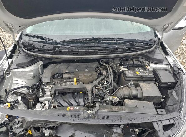 3KPA24AD3NE435049 2022 KIA RIO Silver Вид задньої частини салону