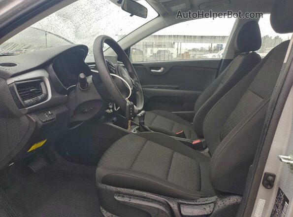 3KPA24AD3NE435049 2022 KIA RIO Silver Вид салону спереду