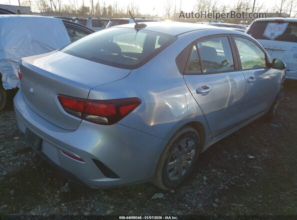 3KPA24AD4NE432015 2022 KIA RIO Silver Rear right