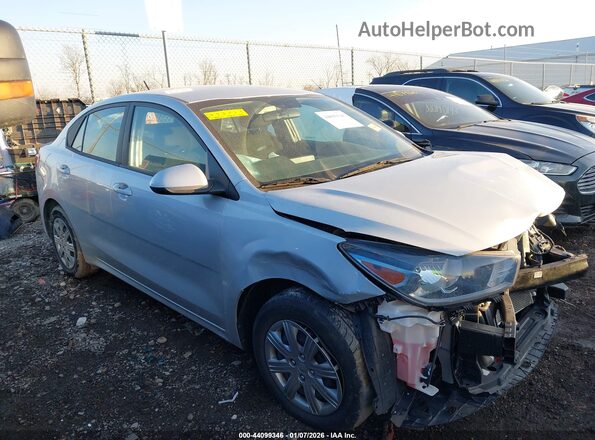 3KPA24AD4NE432015 2022 KIA RIO Silver Rear interior view