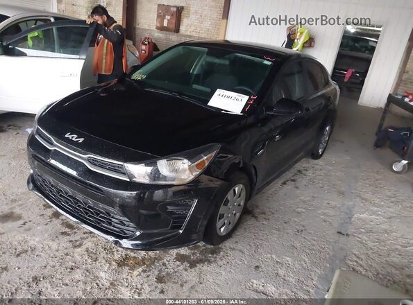 3KPA24AD4NE471266 2022 KIA RIO Black Առջևի ձախ երեք քառորդ տեսարան