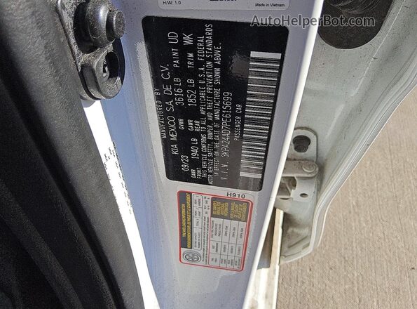 3KPA24AD7PE615699 2023 KIA RIO White Вид підкапотного простору