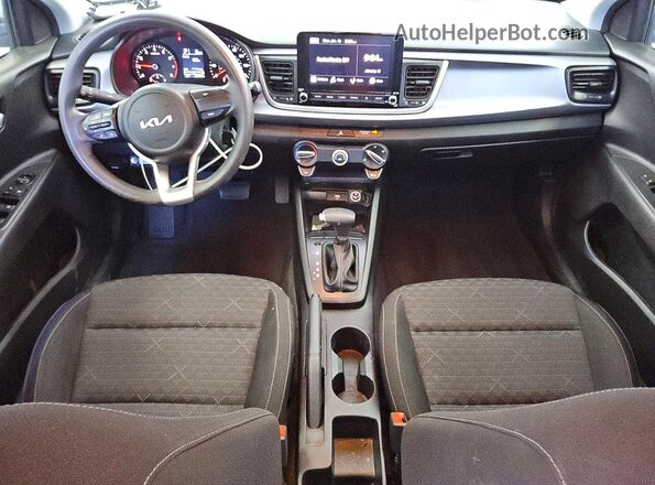 3KPA24AD7PE615699 2023 KIA RIO White Вид панелі приладів