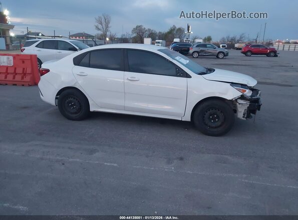 3KPA24AD9ME430436 2021 KIA RIO White Vista interior trasera