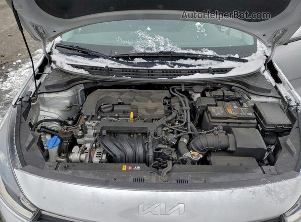 3KPA24ADXNE479436 2022 KIA RIO Silver Вид задньої частини салону