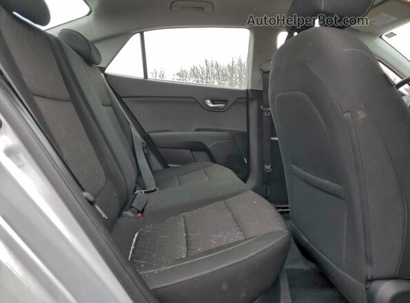 3KPA24ADXNE479436 2022 KIA RIO Silver Вид задніх сидінь