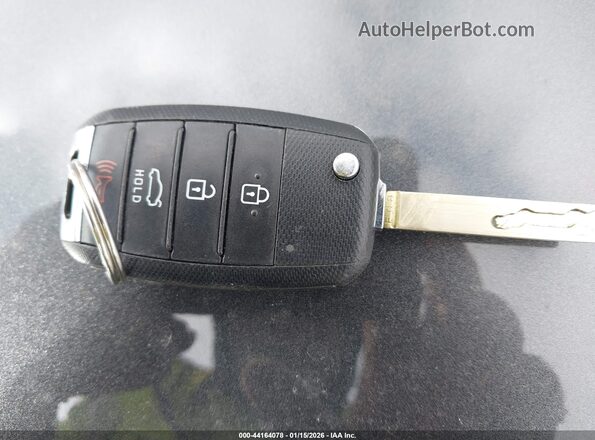 3KPA25AD1LE318427 2020 KIA RIO 5-DOOR Black Vista del salpicadero