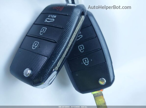 3KPA25AD2LE352683 2020 KIA RIO 5-DOOR Серебряный Вид панели приборов