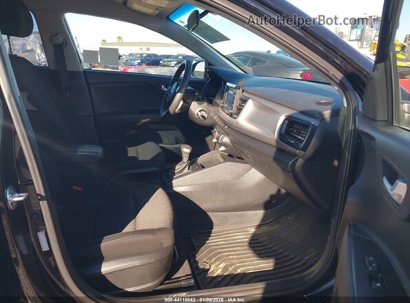 3KPA25AD6LE307326 2020 KIA RIO 5-DOOR Black წინა სალონის ხედი