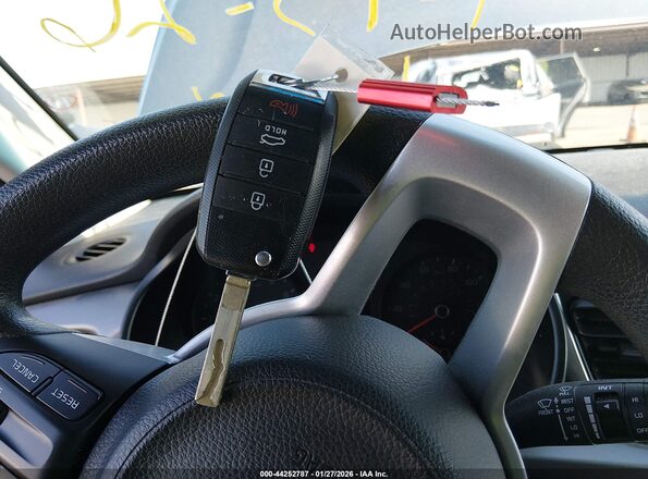 3KPA25AD9LE328901 2020 KIA RIO 5-DOOR Gray Вид панелі приладів