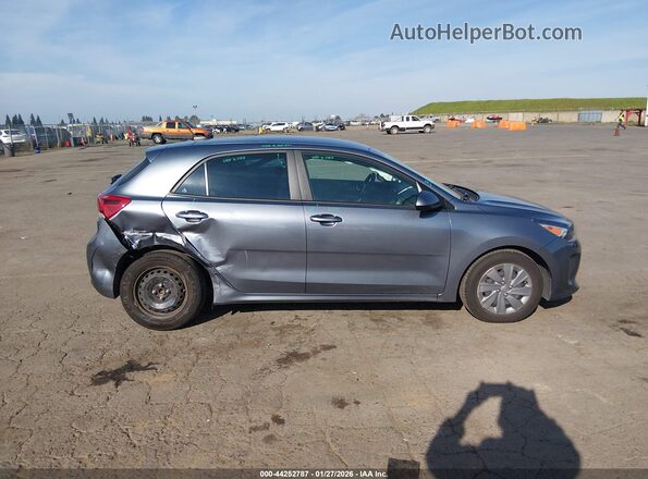 3KPA25AD9LE328901 2020 KIA RIO 5-DOOR Gray Вид задньої частини салону