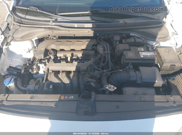 3KPC24A60LE104842 2020 HYUNDAI ACCENT White Widok z tyłu
