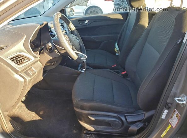 3KPC24A64NE155019 2022 HYUNDAI ACCENT Серебряный Вид салона спереди