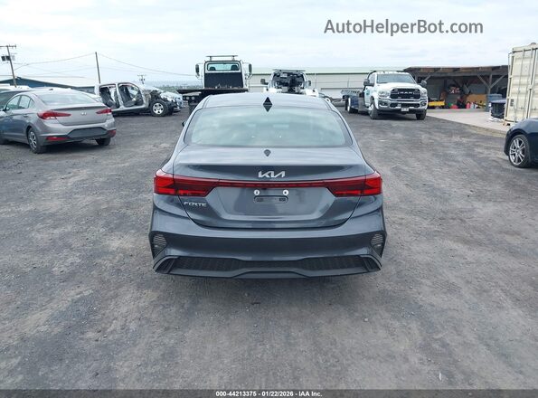 3KPF24AD2PE690882 2023 KIA FORTE Gray 