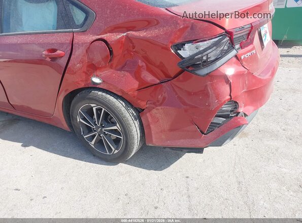 3KPF24AD8RE725671 2024 KIA FORTE Orange Vista frontal