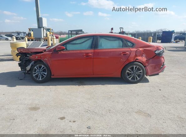 3KPF24AD8RE725671 2024 KIA FORTE Orange 