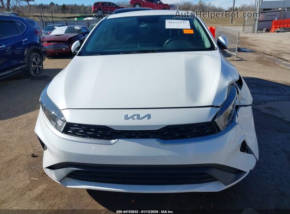 3KPF24AD9NE476551 2022 KIA FORTE White Սարքավորումների վահանակի տեսք