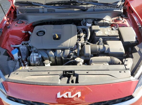 3KPF24AD9RE829702 2024 KIA FORTE Red Вид задньої частини салону