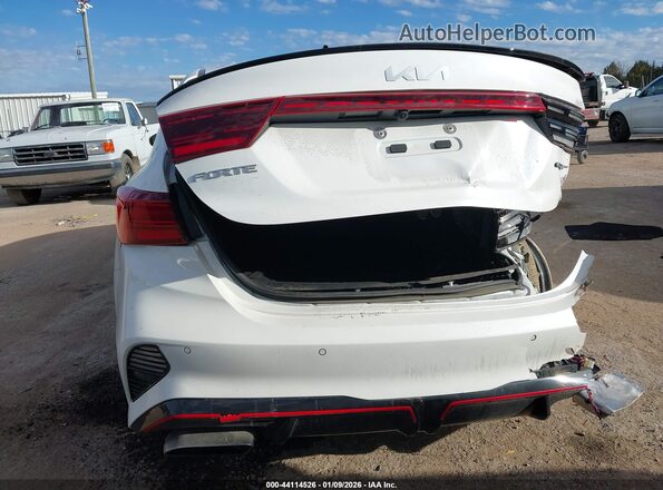 3KPF44AC7RE693636 2024 KIA FORTE White 