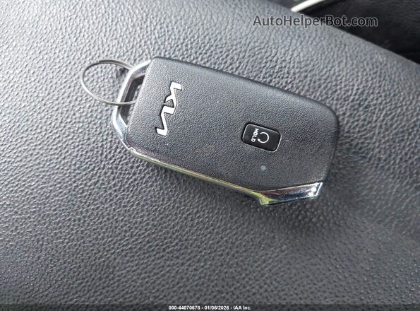 3KPF54AD1NE468659 2022 KIA FORTE Gray Dashboard view