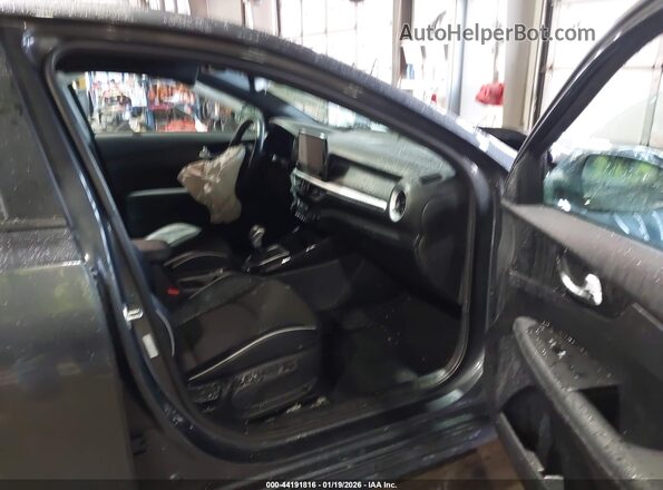3KPF54AD4RE822793 2024 KIA FORTE Silver Vista interior delantera