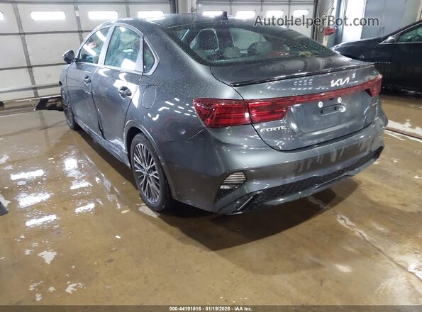 3KPF54AD4RE822793 2024 KIA FORTE Silver Trasero izquierdo