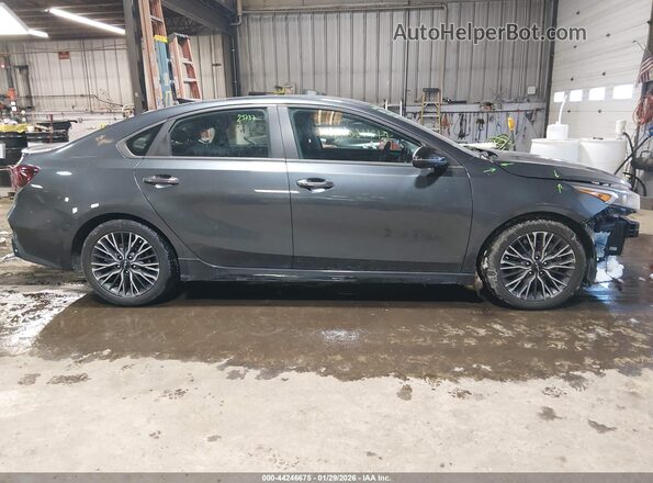 3KPF54AD5PE563227 2023 KIA FORTE Gray Vista interior de 360 grados