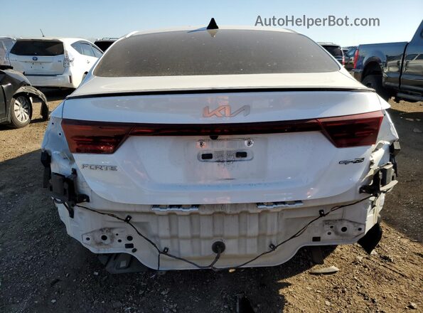 3KPF54AD8NE426845 2022 KIA FORTE White უკანა ხედი