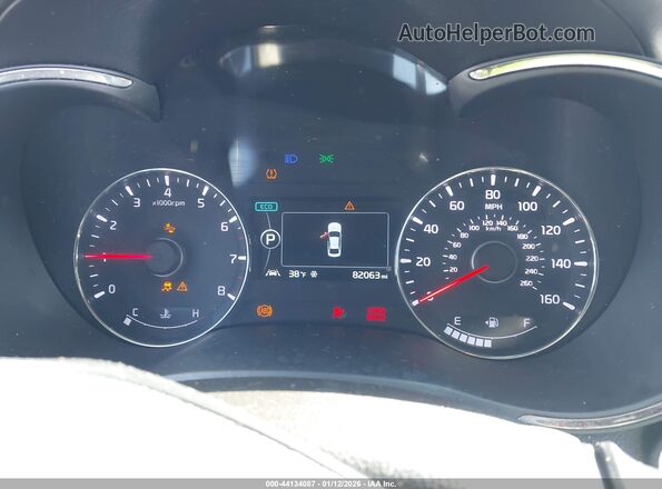 3KPFL4A76JE243812 2018 KIA FORTE White Вид задніх сидінь