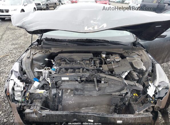 3KPFU4DE2SE003228 2025 KIA K4 Black Rear view