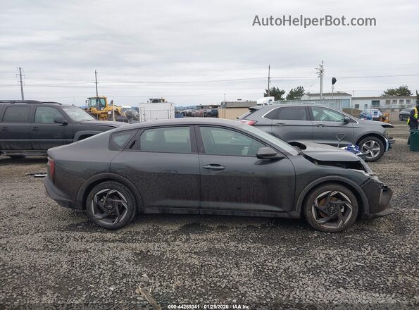 3KPFU4DE2SE003228 2025 KIA K4 Black Rear interior view