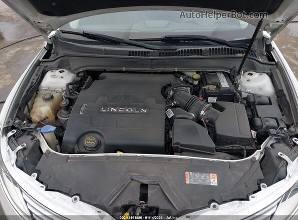 3LN6L2GK9GR614779 2016 LINCOLN MKZ White უკანა ხედი