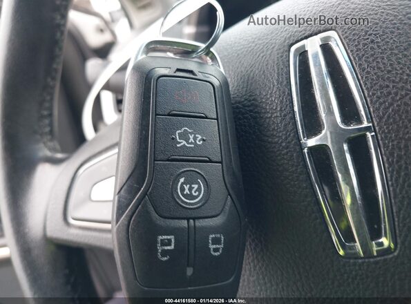 3LN6L2GK9GR614779 2016 LINCOLN MKZ White წინა პანელის ხედი