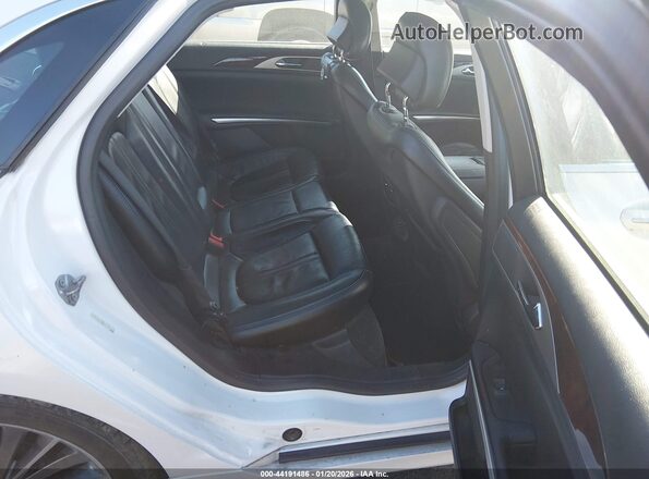 3LN6L2LU9GR603711 2016 LINCOLN MKZ HYBRID White Widok naklejki z numerem VIN