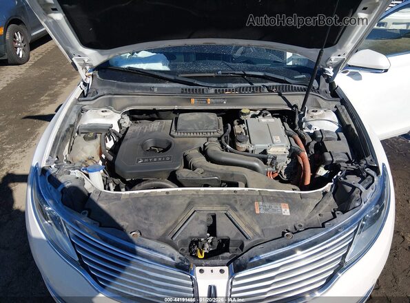 3LN6L2LU9GR603711 2016 LINCOLN MKZ HYBRID White Widok z tyłu