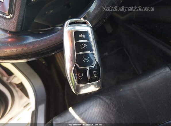 3LN6L2LU9GR603711 2016 LINCOLN MKZ HYBRID White Widok deski rozdzielczej