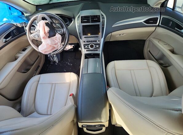 3LN6L5B98LR620461 2020 LINCOLN MKZ Белый Вид панели приборов